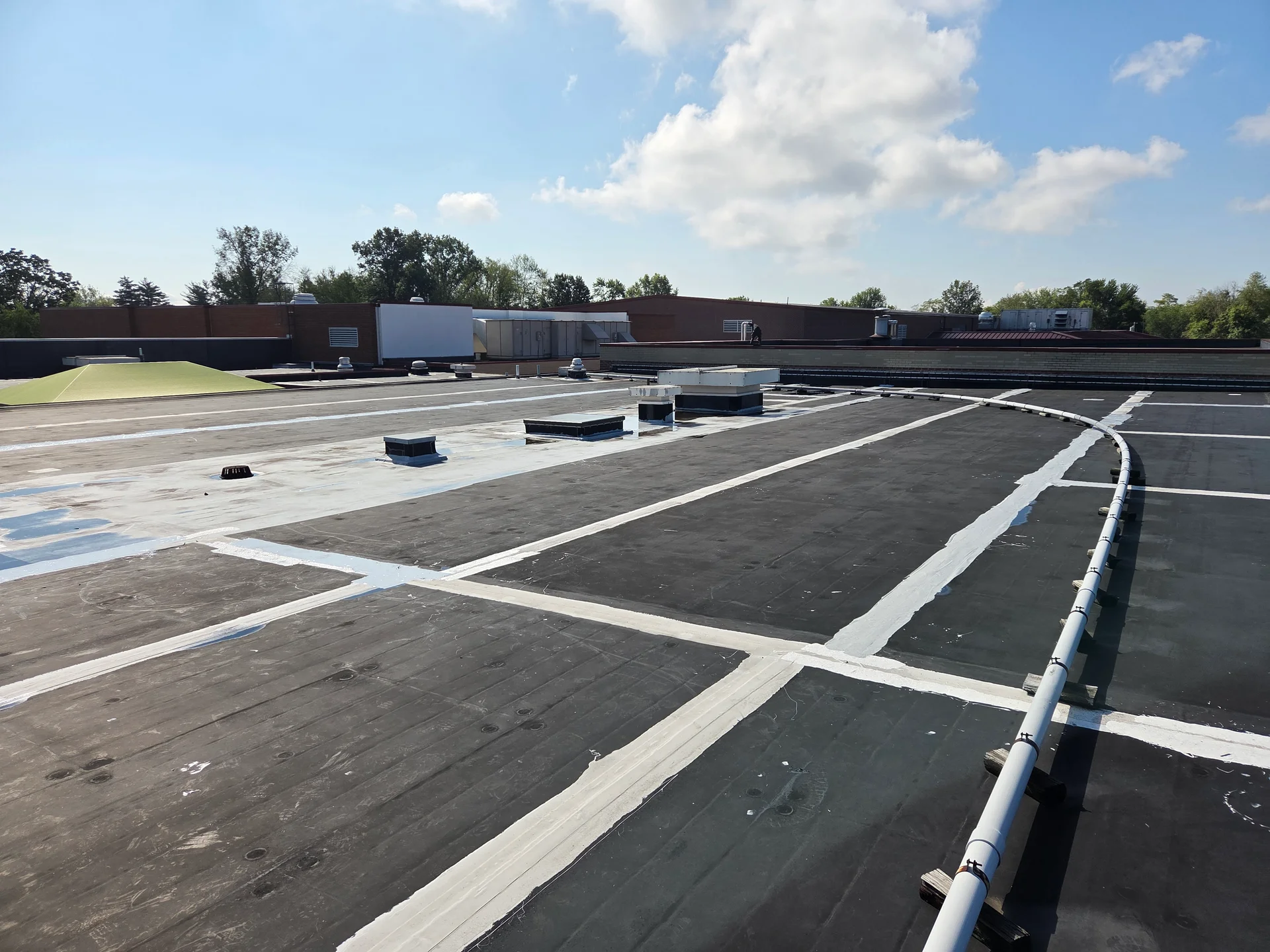 Felicity‑Franklin EPDM Roofing System — photo 3