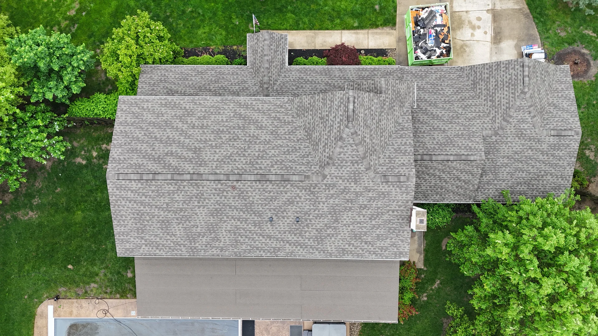 Montgomery Home Upgraded with GAF HDZ Weathered Wood Roofing — photo 1