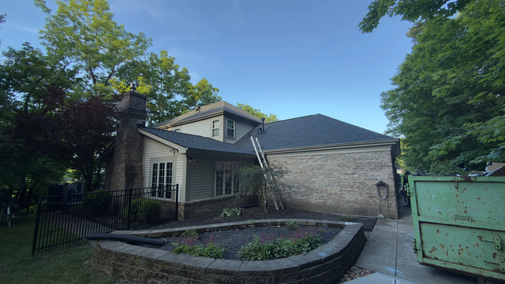 Walton KY Home Gets a GAF HDZ Upgraded Roof — photo 1
